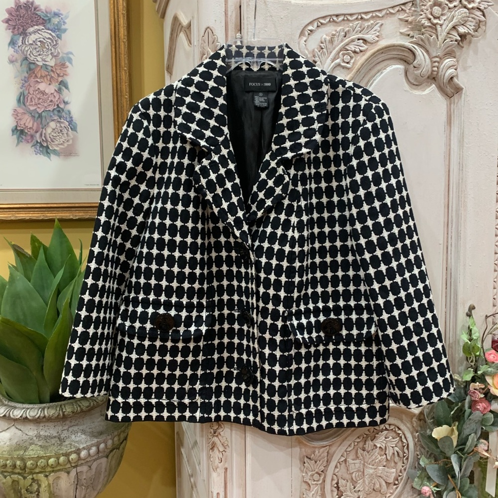 Focus 2000 Black and White Patterned Women's Jacket